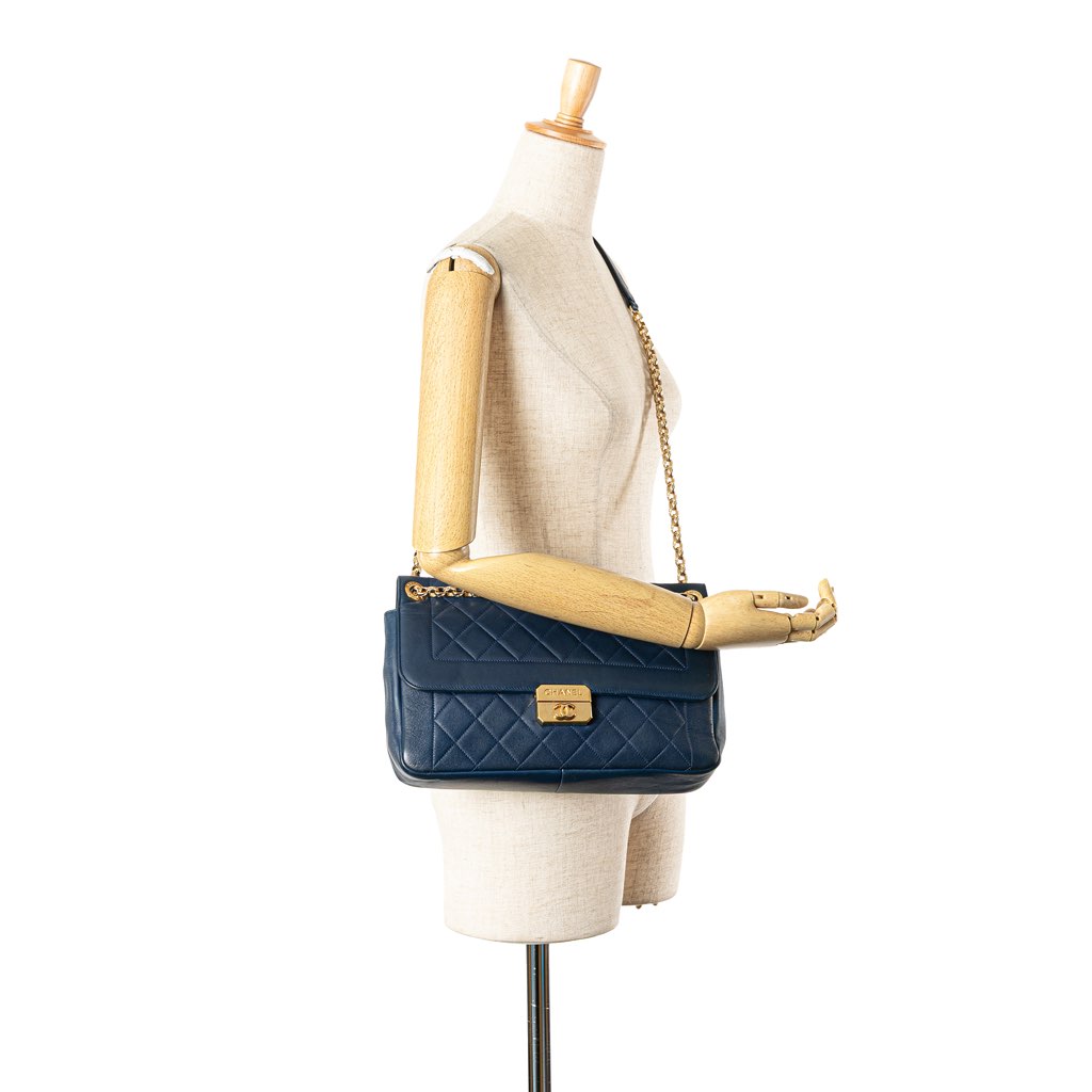 Chanel Large Lambskin Chic With Me Flap - Image 14