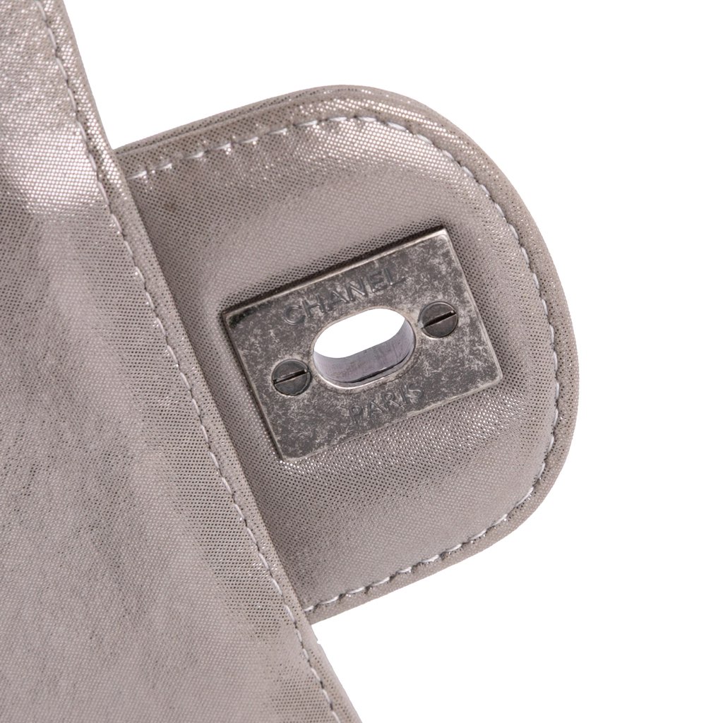 Chanel Mini Square Classic Chevron Iridescent Calfskin Single Flap - Detail 2