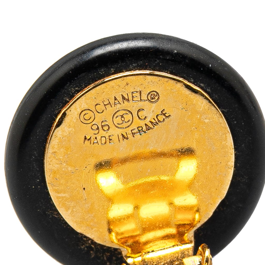 Chanel Resin CC Shell Button Clip On Earrings - Image 6