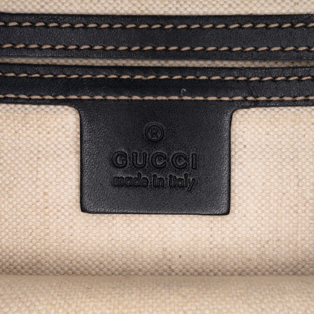 Gucci GG Supreme Crossbody - Side view