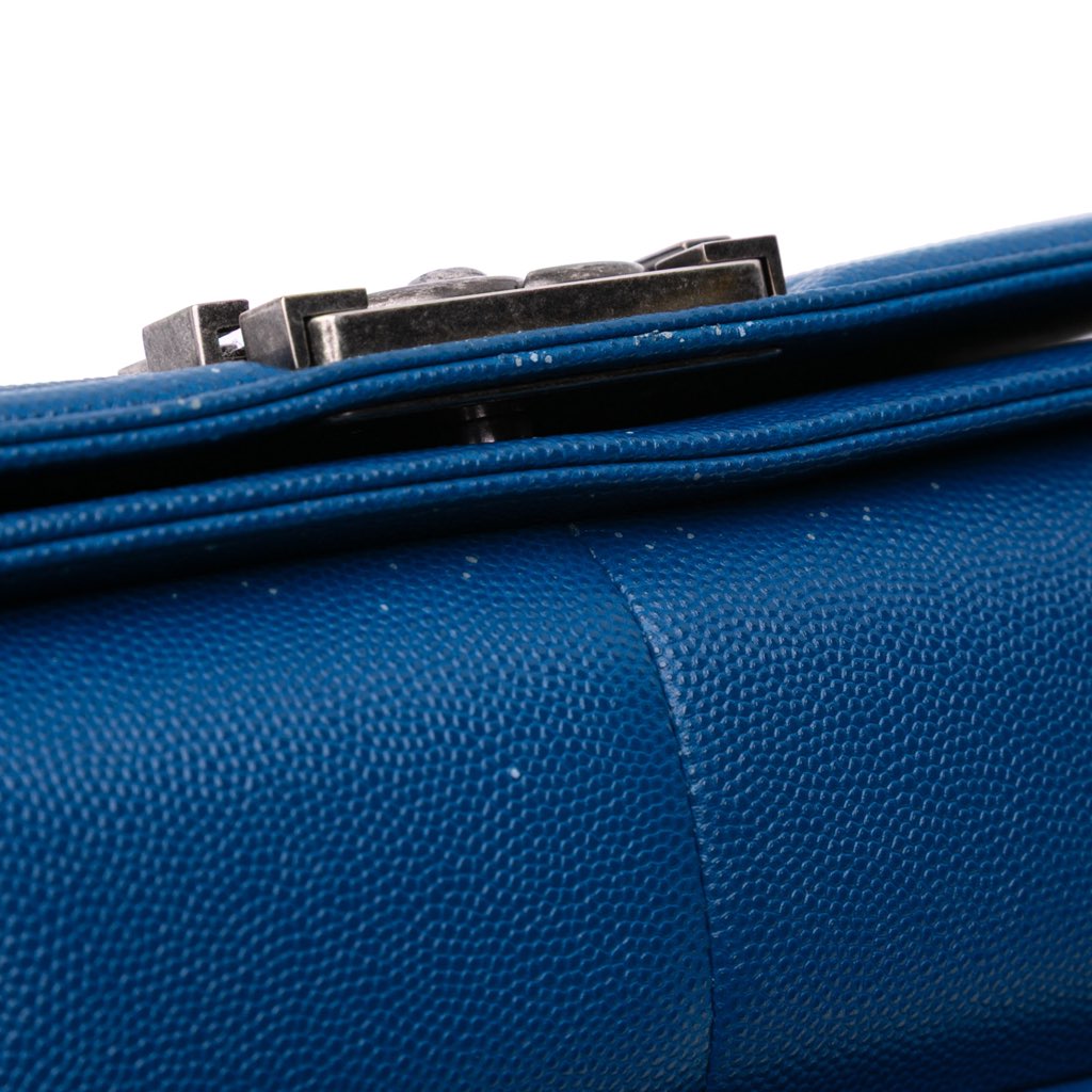 Chanel Old Medium Quilted Caviar Boy Flap - Detail 2