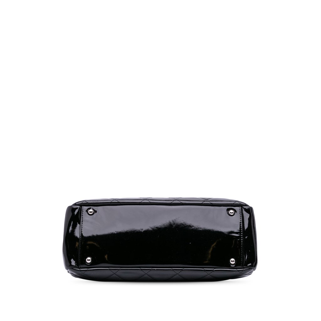 Chanel Medium CC Patent Soft Shopper Tote - Image 6