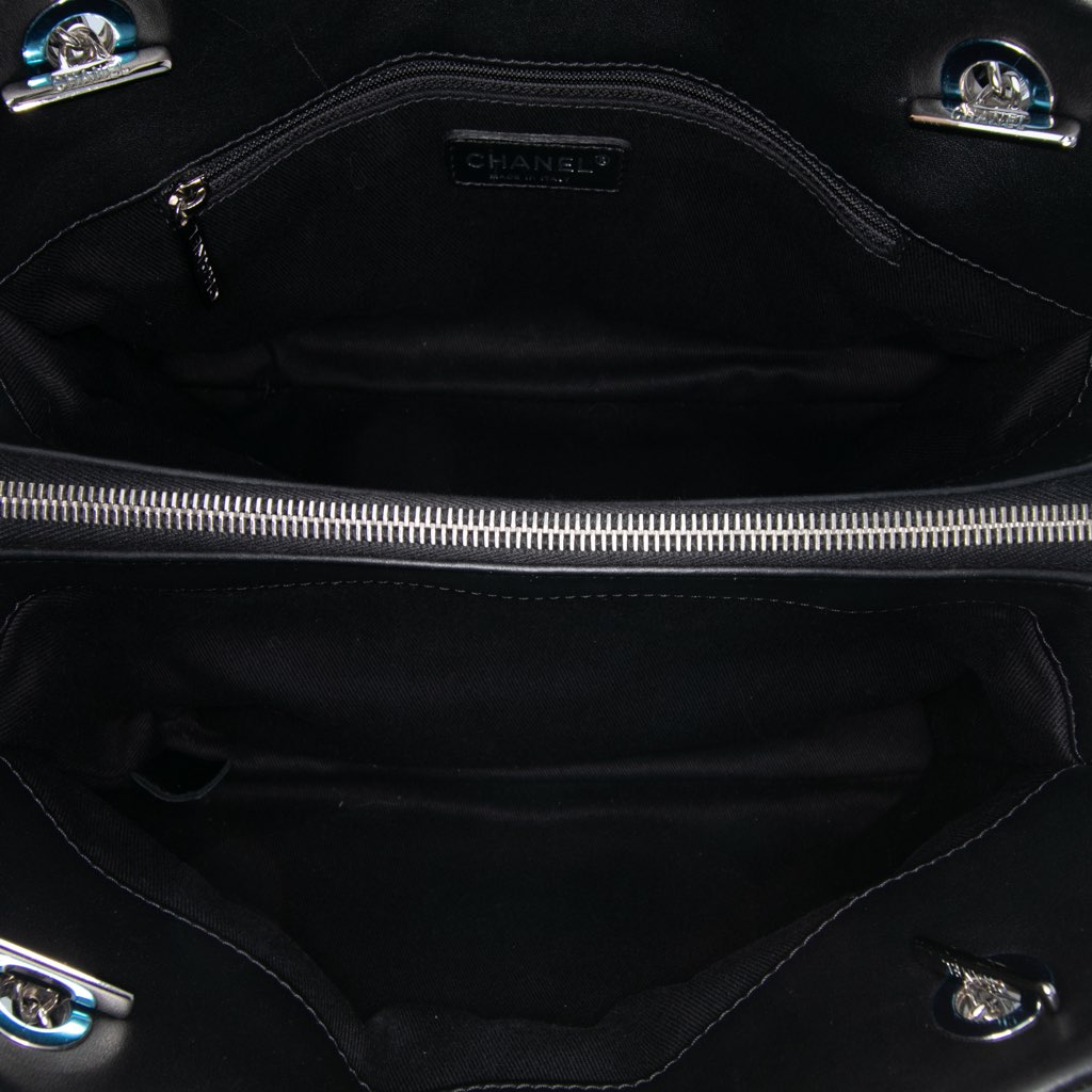 Chanel Medium CC Patent Soft Shopper Tote - 4