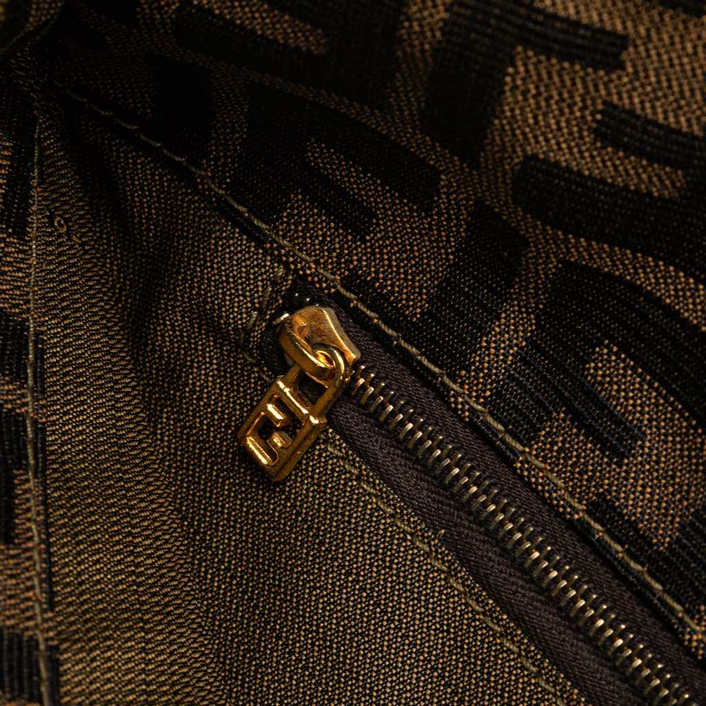 Fendi Zucca Canvas Shoulder Bag - Detail 2