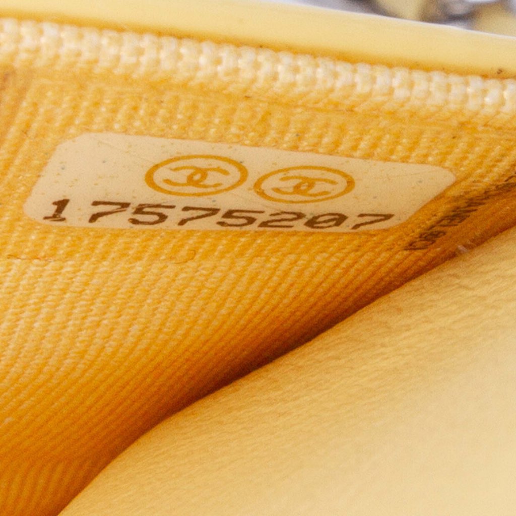 Chanel CC Patent Wallet On Chain - Image 10