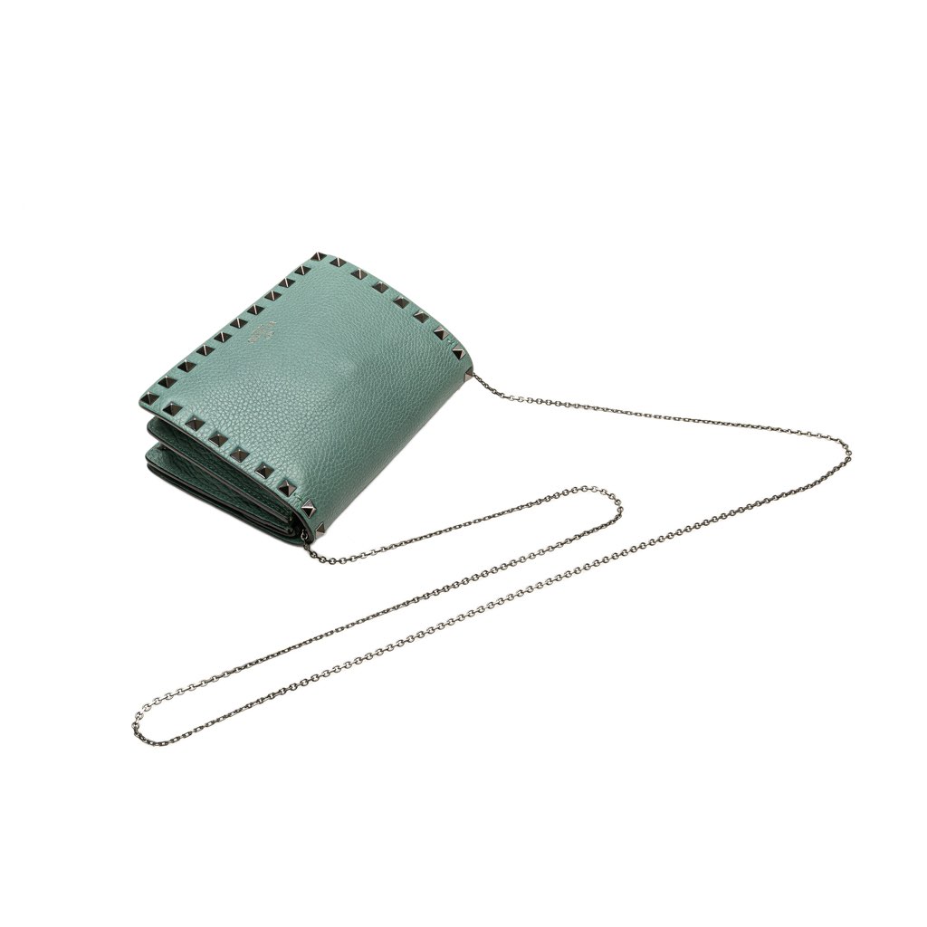 Valentino Pebbled Calfskin Rockstud Wallet On Chain - Image 15