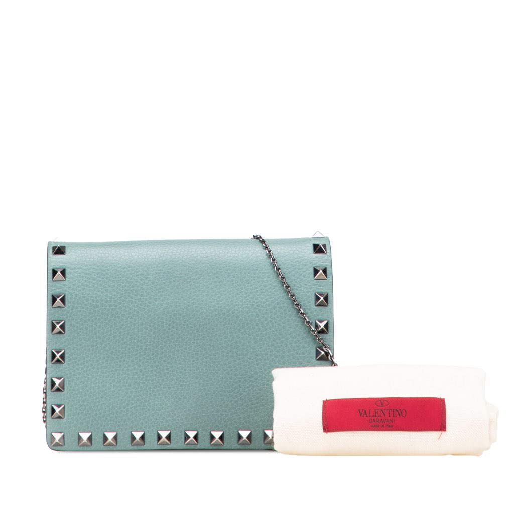 Valentino Pebbled Calfskin Rockstud Wallet On Chain - Image 17