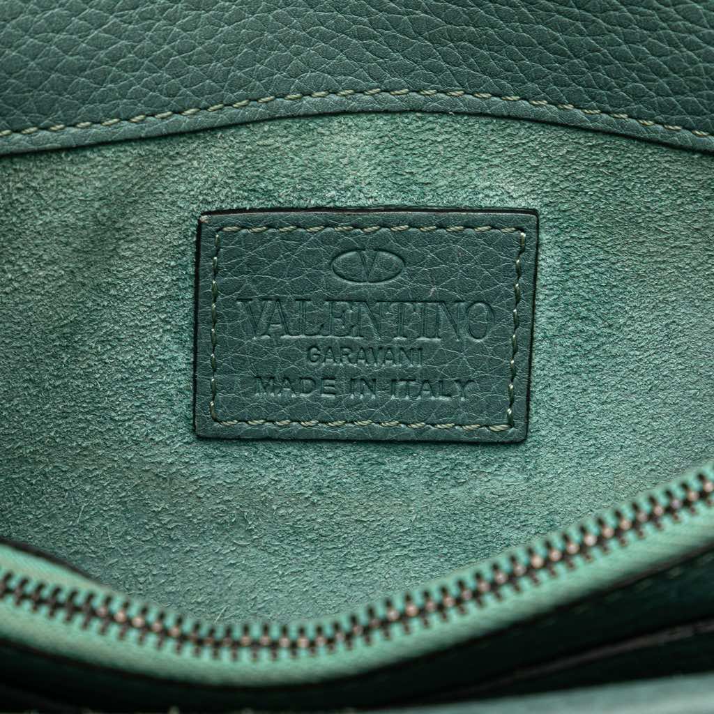 Valentino Pebbled Calfskin Rockstud Wallet On Chain - Detail 1