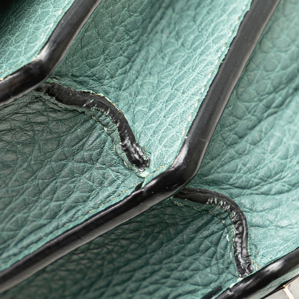 Valentino Pebbled Calfskin Rockstud Wallet On Chain - Image 12