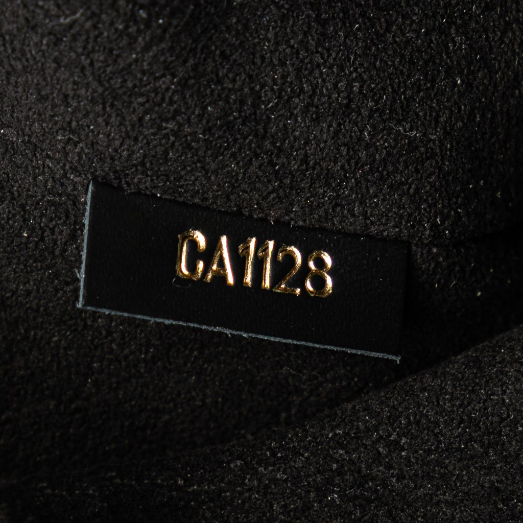 Louis Vuitton Monogram Epi Saint Michel - Detail 1