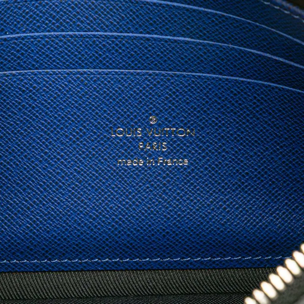 Louis Vuitton Monogram Taigarama Pochette Discovery PM Blue Canvas Good - Box View