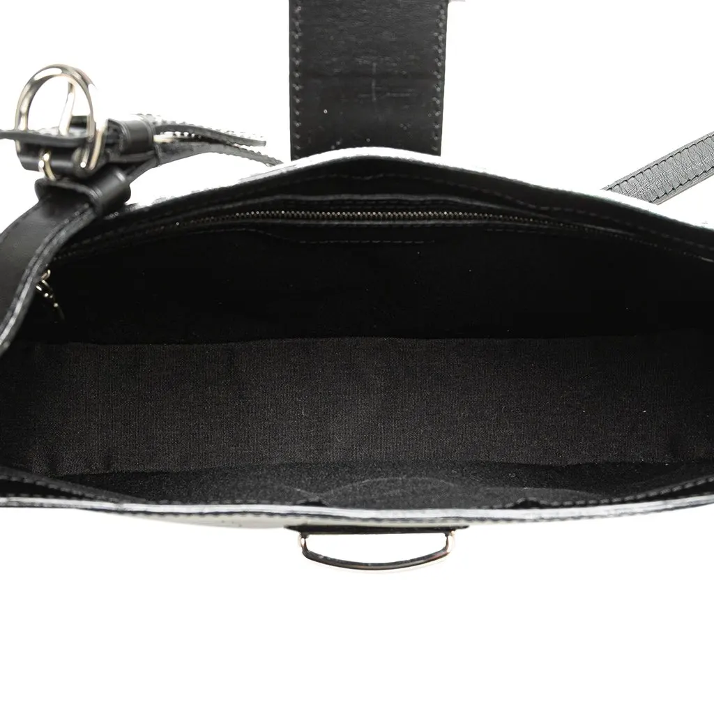 Louis Vuitton Epi Musette Bagatelle Black Leather Fair - Model View