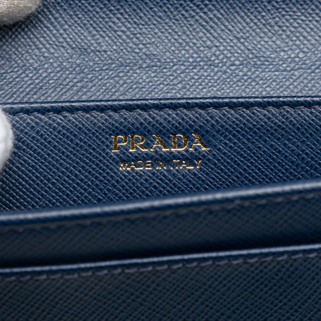 Prada Saffiano Card Holder on Chain - Detail 2
