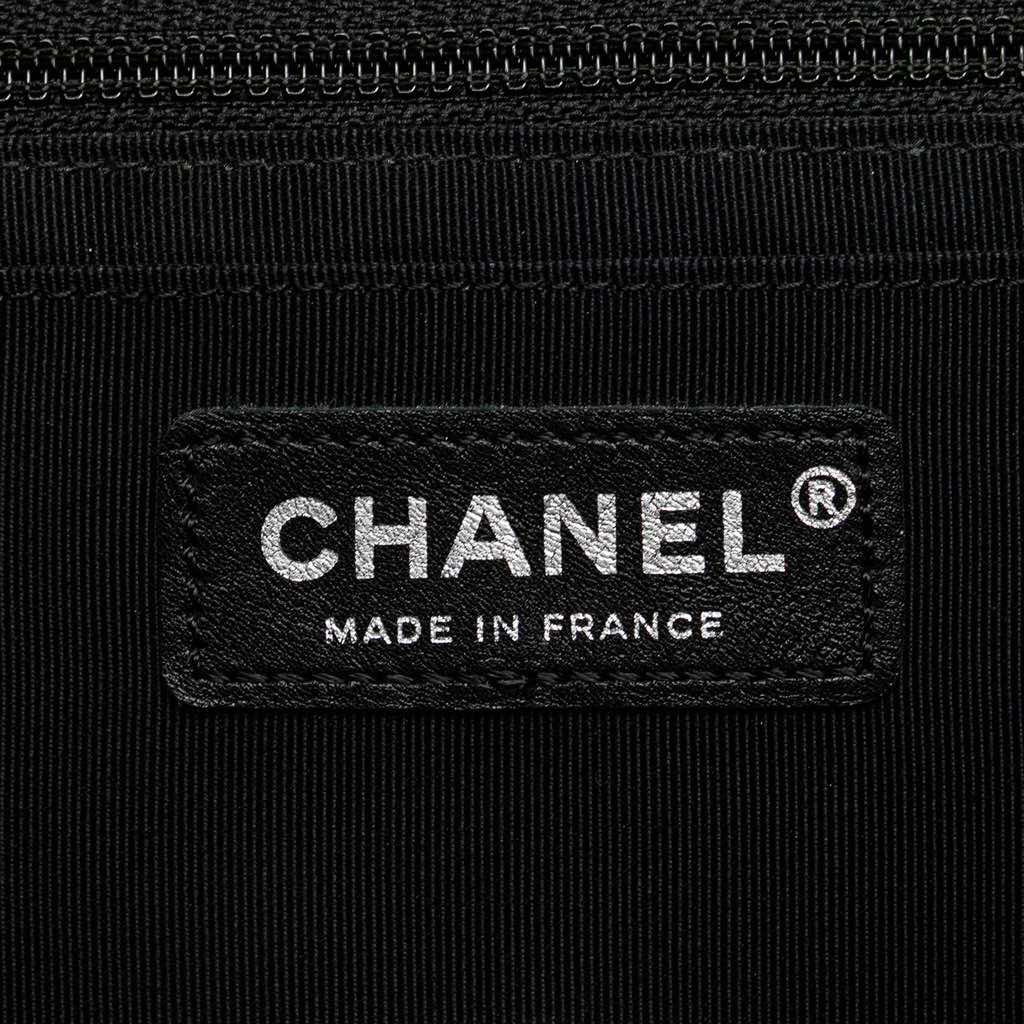 Chanel Medium Jersey Grid Single Flap - Side view