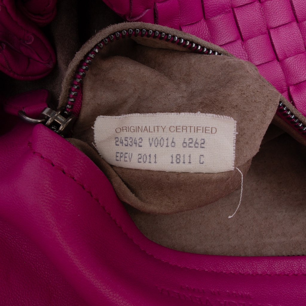 Bottega Veneta Nappa Intrecciato Flap Crossbody - Detail 1