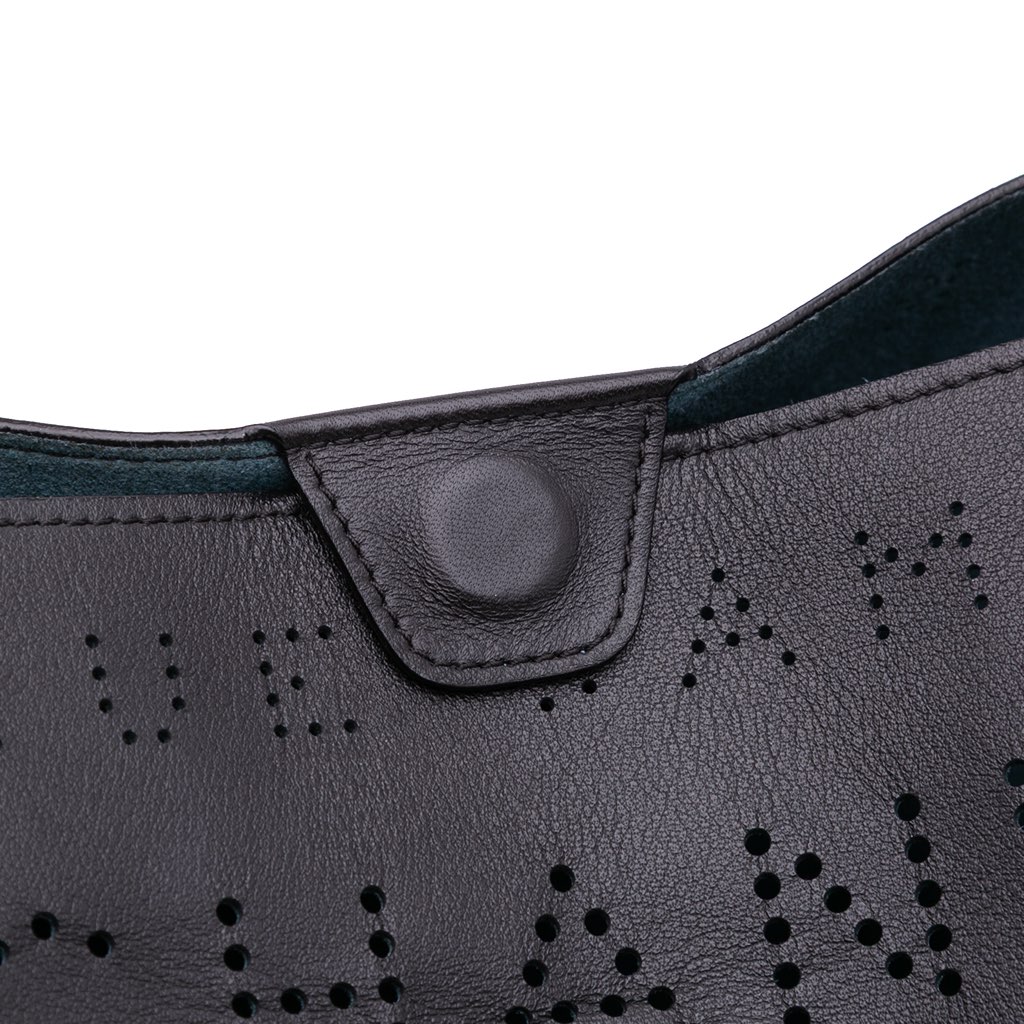 Chanel Calfskin and Tweed Small Piercing Light Bucket Bag - Image 10