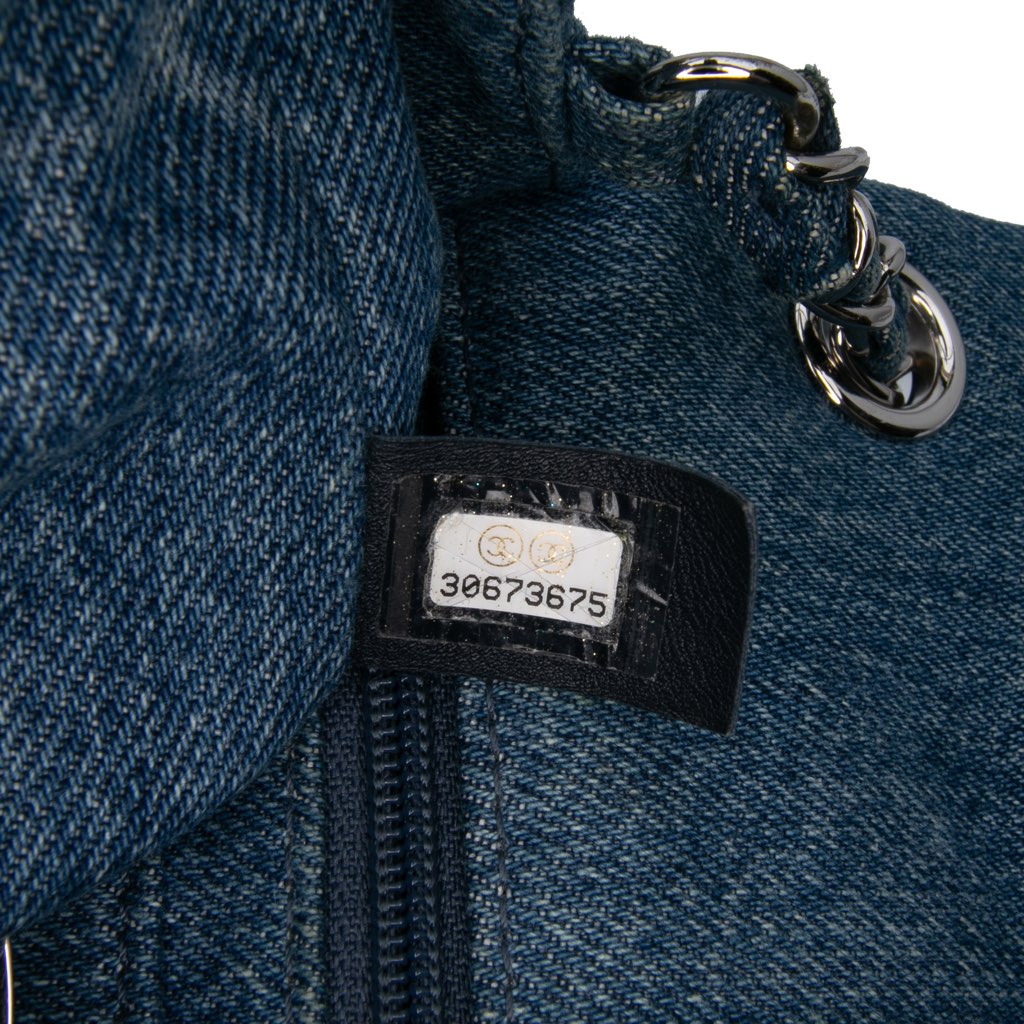 Chanel Mini Square CC Quilted Denim Single Flap - Detail 2