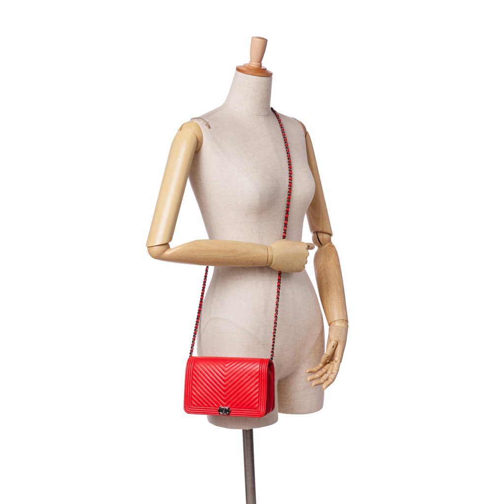 Chanel Chevron Calfskin Boy Wallet On Chain - Image 13