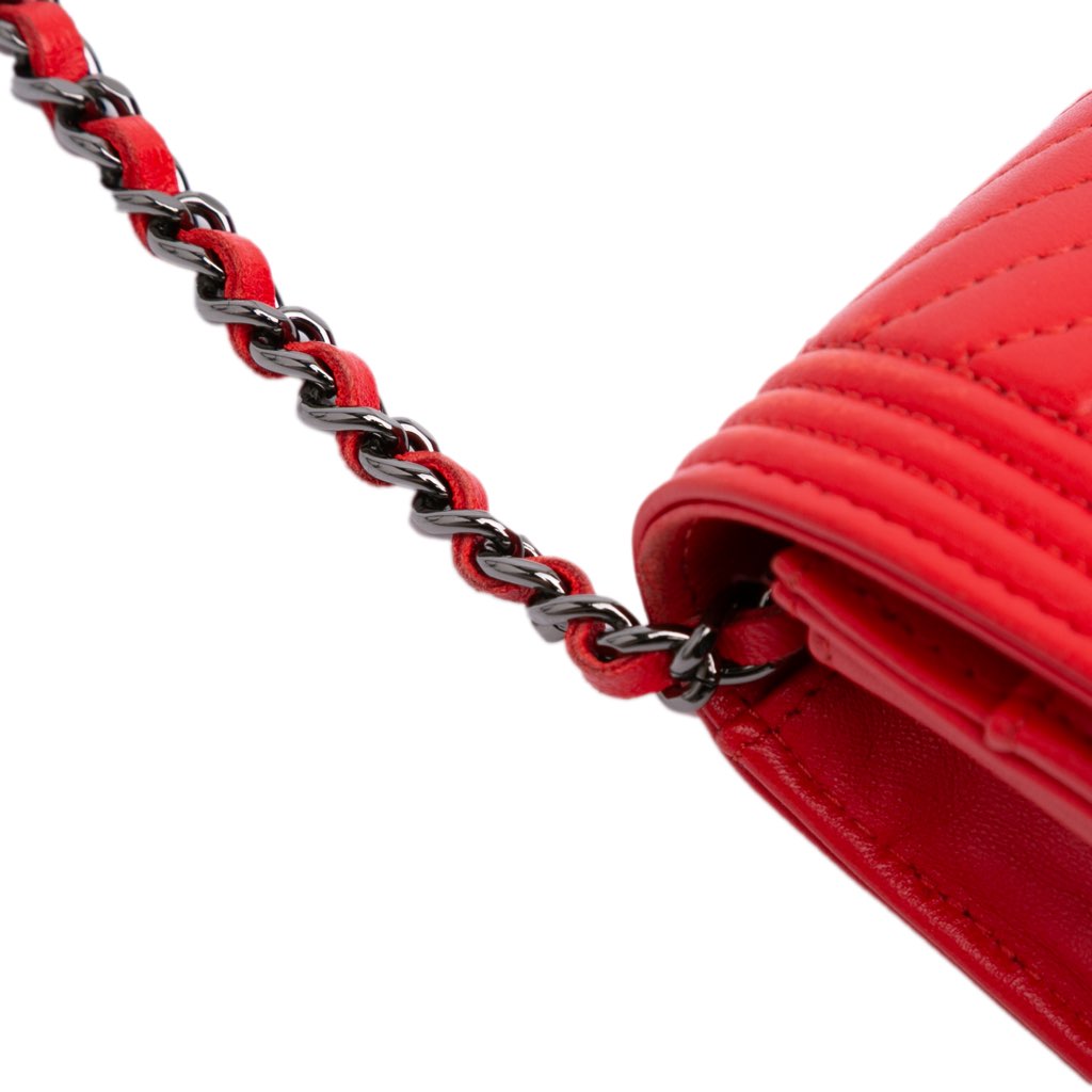 Chanel Chevron Calfskin Boy Wallet On Chain - Image 12