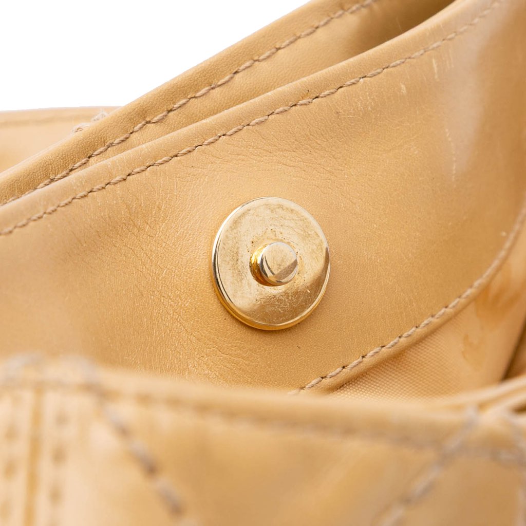 Chanel CC Wild Stitch Calfskin Handbag - Image 12