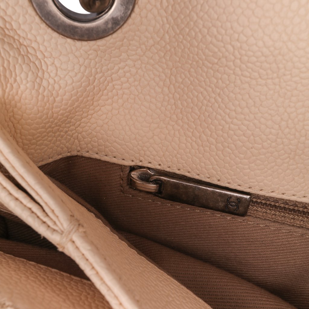 Chanel Medium Quilted Caviar Simply CC Flap - Image 13