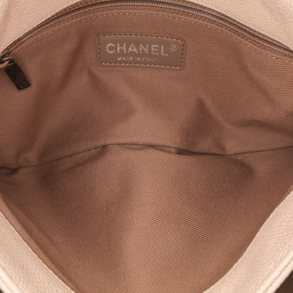 Chanel Medium Quilted Caviar Simply CC Flap - Detail 1