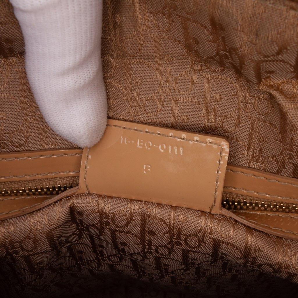 Dior Large Patent Cannage Lady Dior - Side view