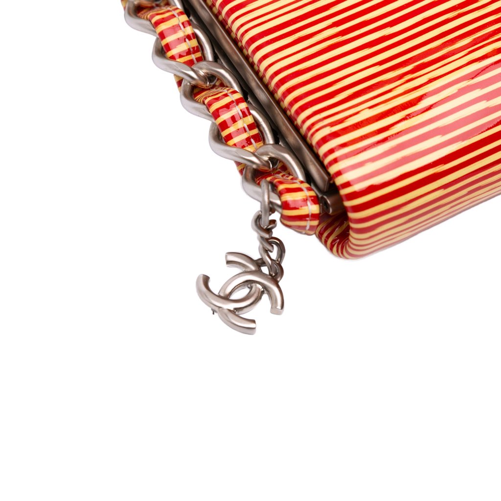 Chanel CC Patent Striped Chain Around Clutch - Detail 2