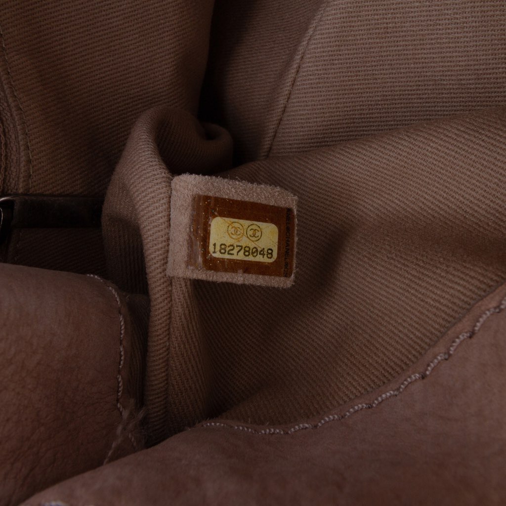 Chanel Calfskin Stitched Highlander Messenger Bag - Detail 1