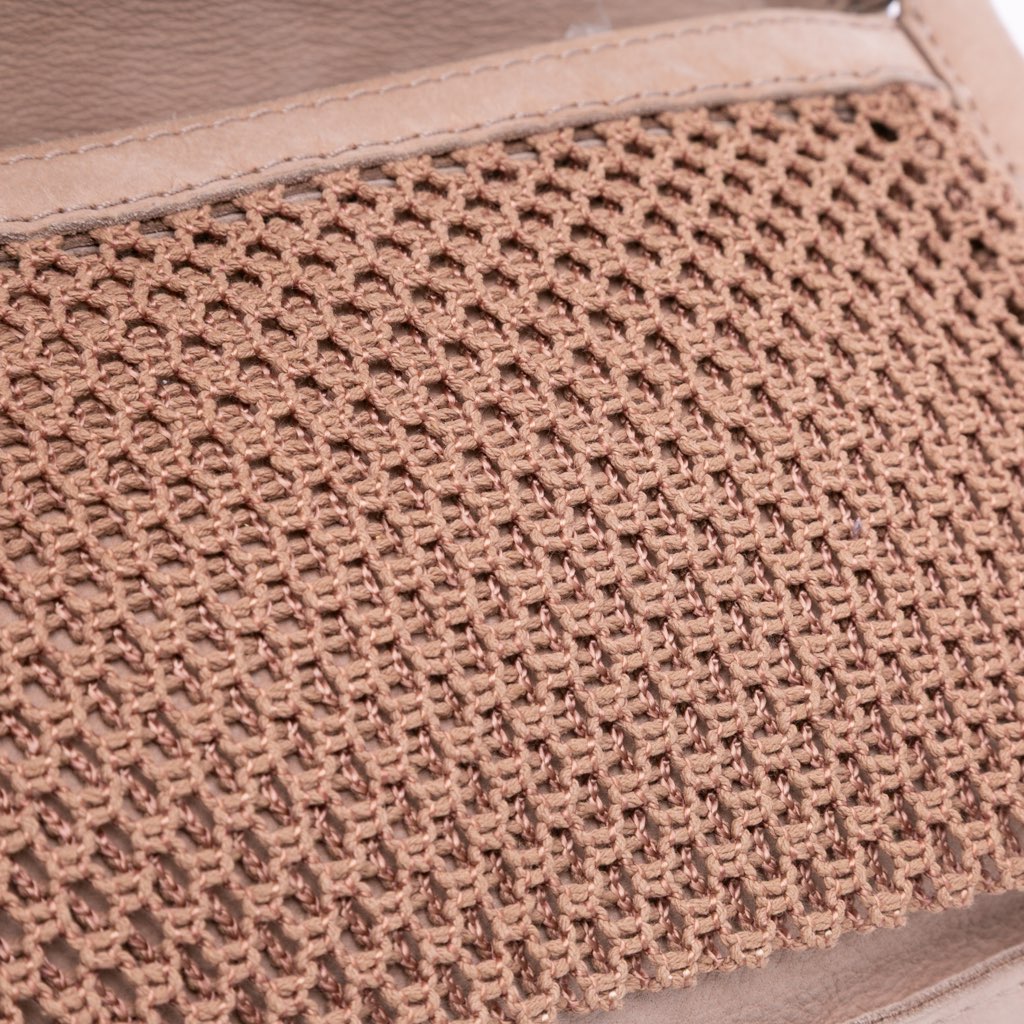 Chanel Calfskin Stitched Highlander Messenger Bag - Detail 2