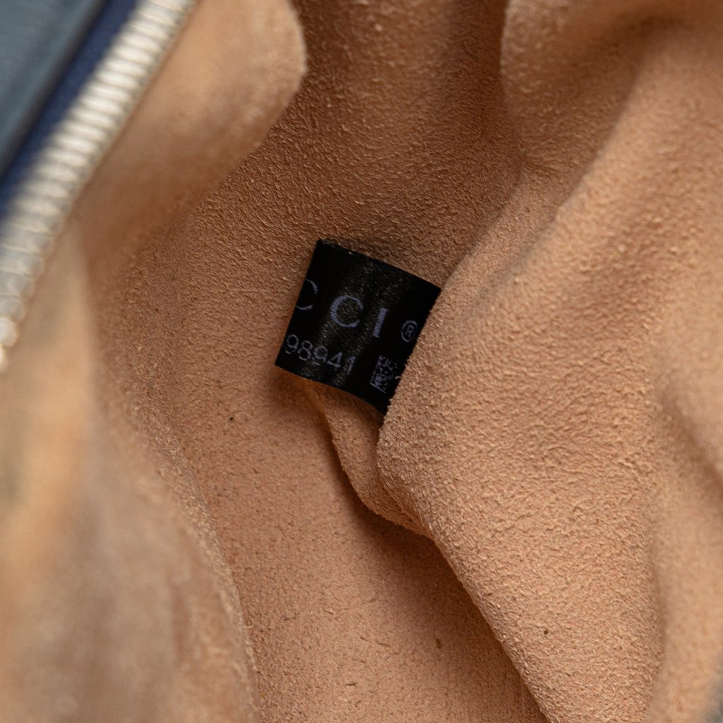 Gucci Mini GG Marmont Matelasse Leather Torchon Round Crossbody - Detail 2