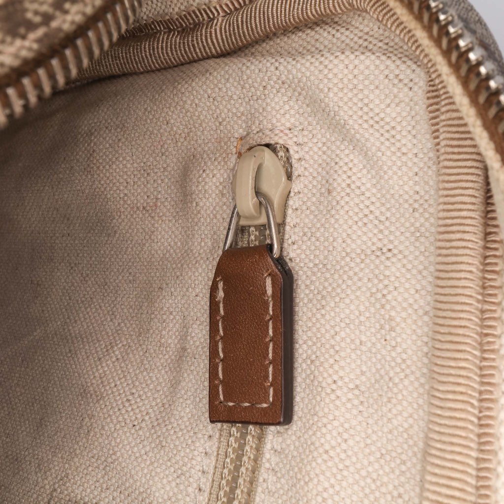 Gucci Diamante Coated Canvas Clutch - Image 10