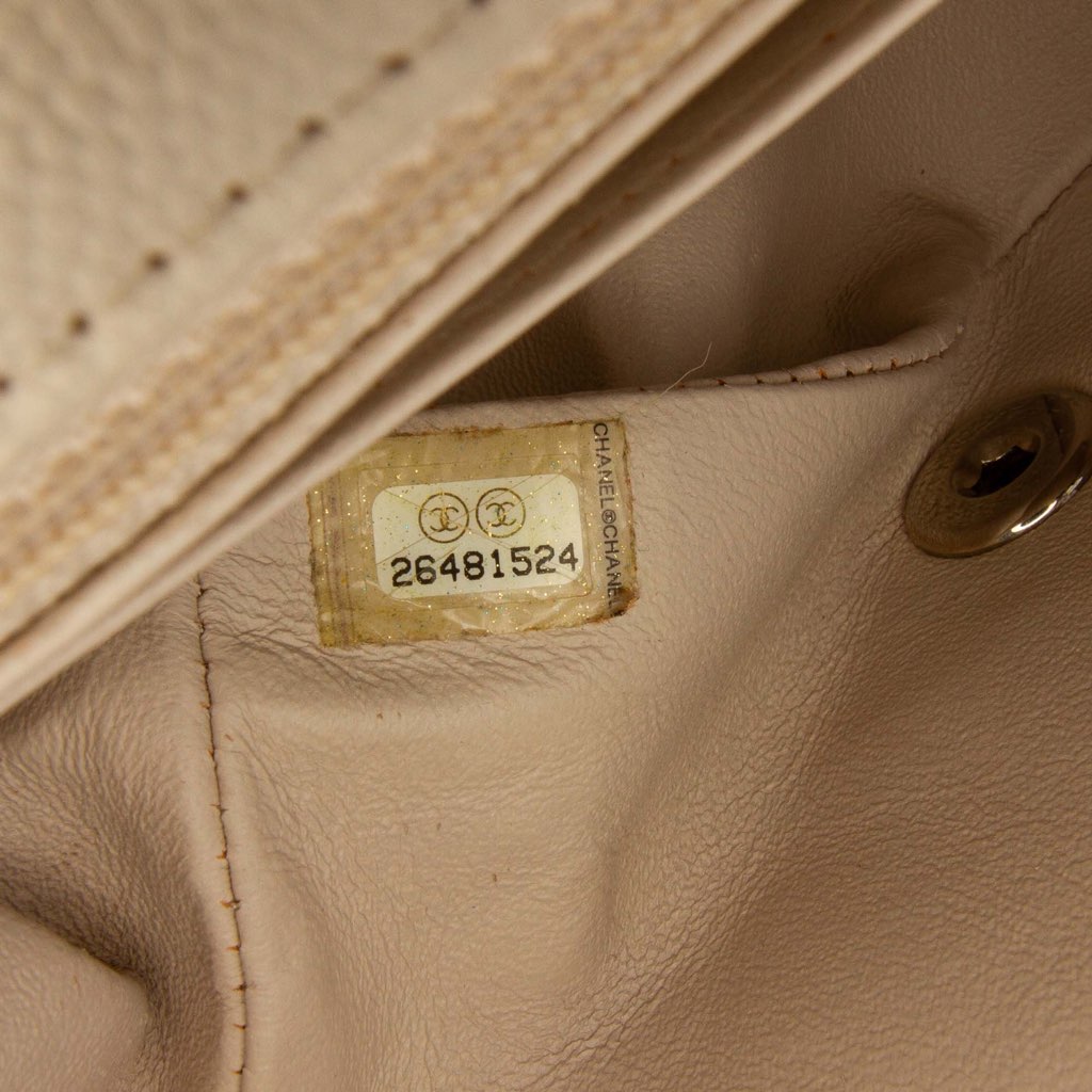 Chanel Mini Square Classic Caviar Single Flap - Detail 1