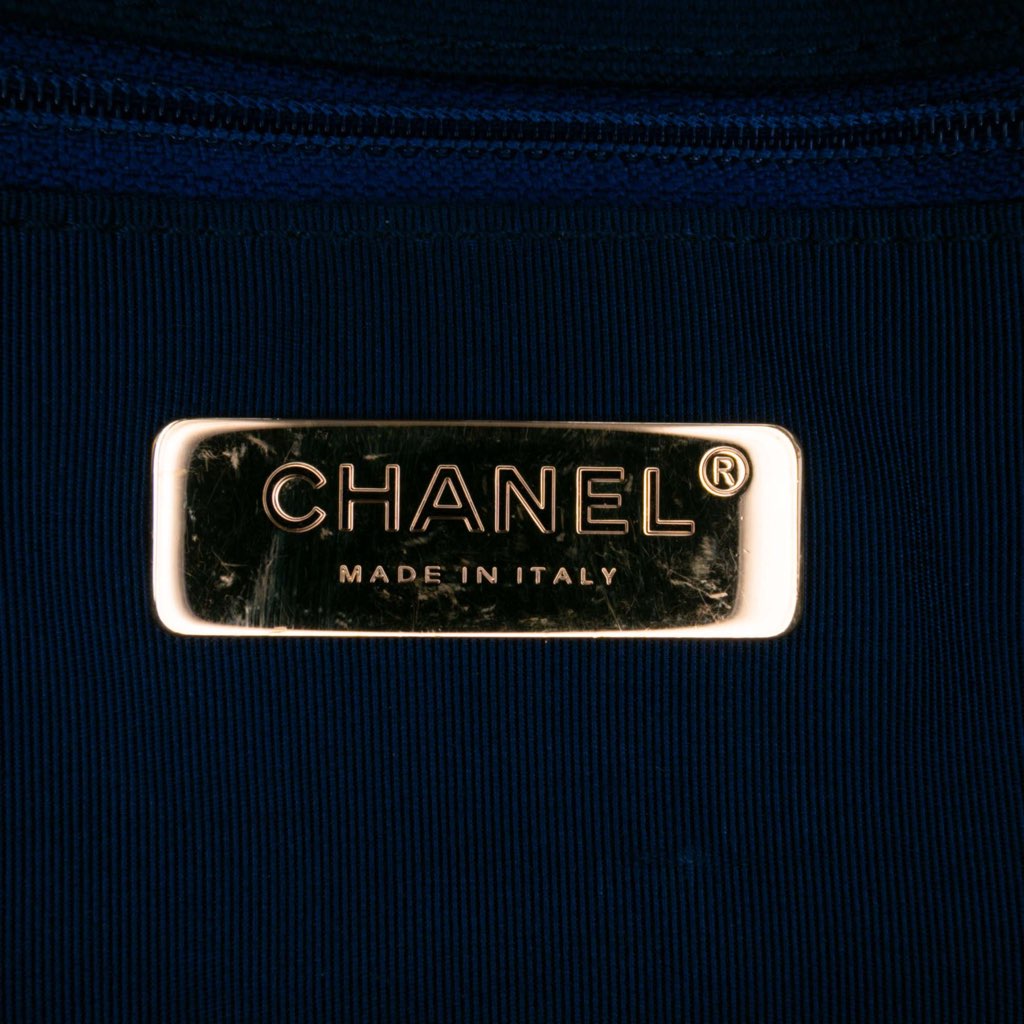 Chanel Medium Canvas and Cotton 19 Flap - Side view