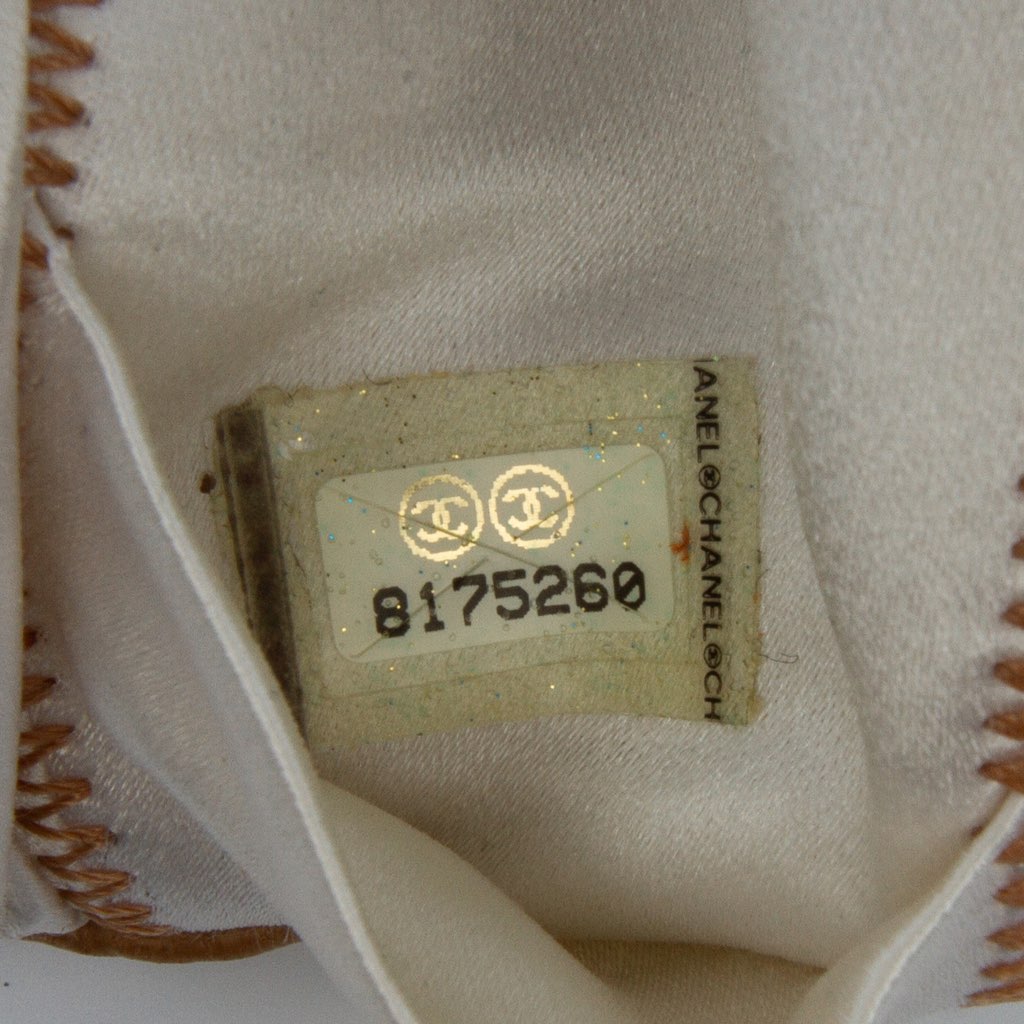 Chanel Mini Lambskin and Satin Reversible Sac Cordon - Detail 1