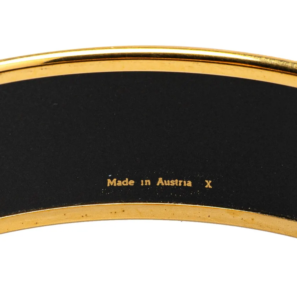 Hermès Wide Seashells Enamel Bangle 65 Black Good - Model View