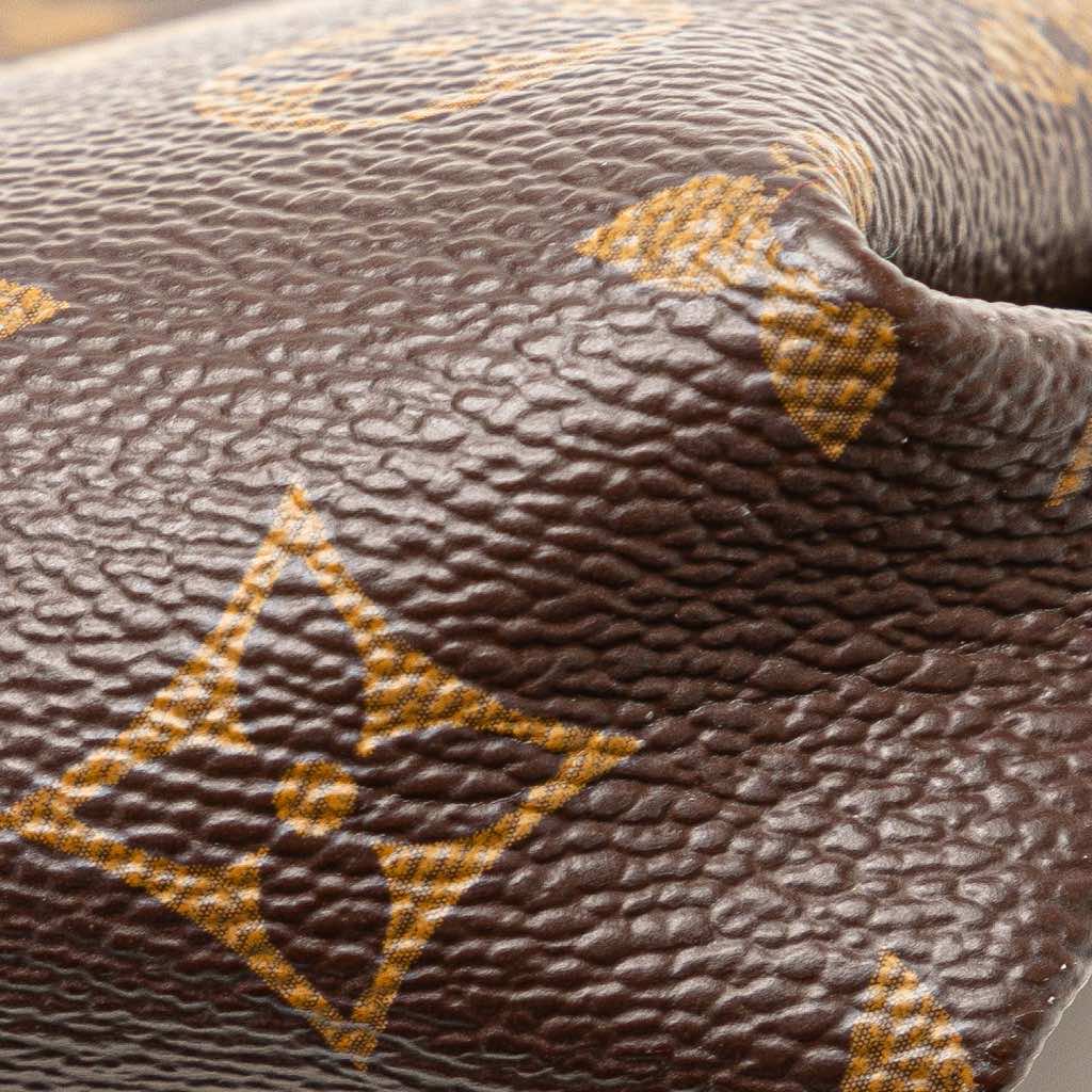 Louis Vuitton Monogram Pallas Clutch - Detail 2