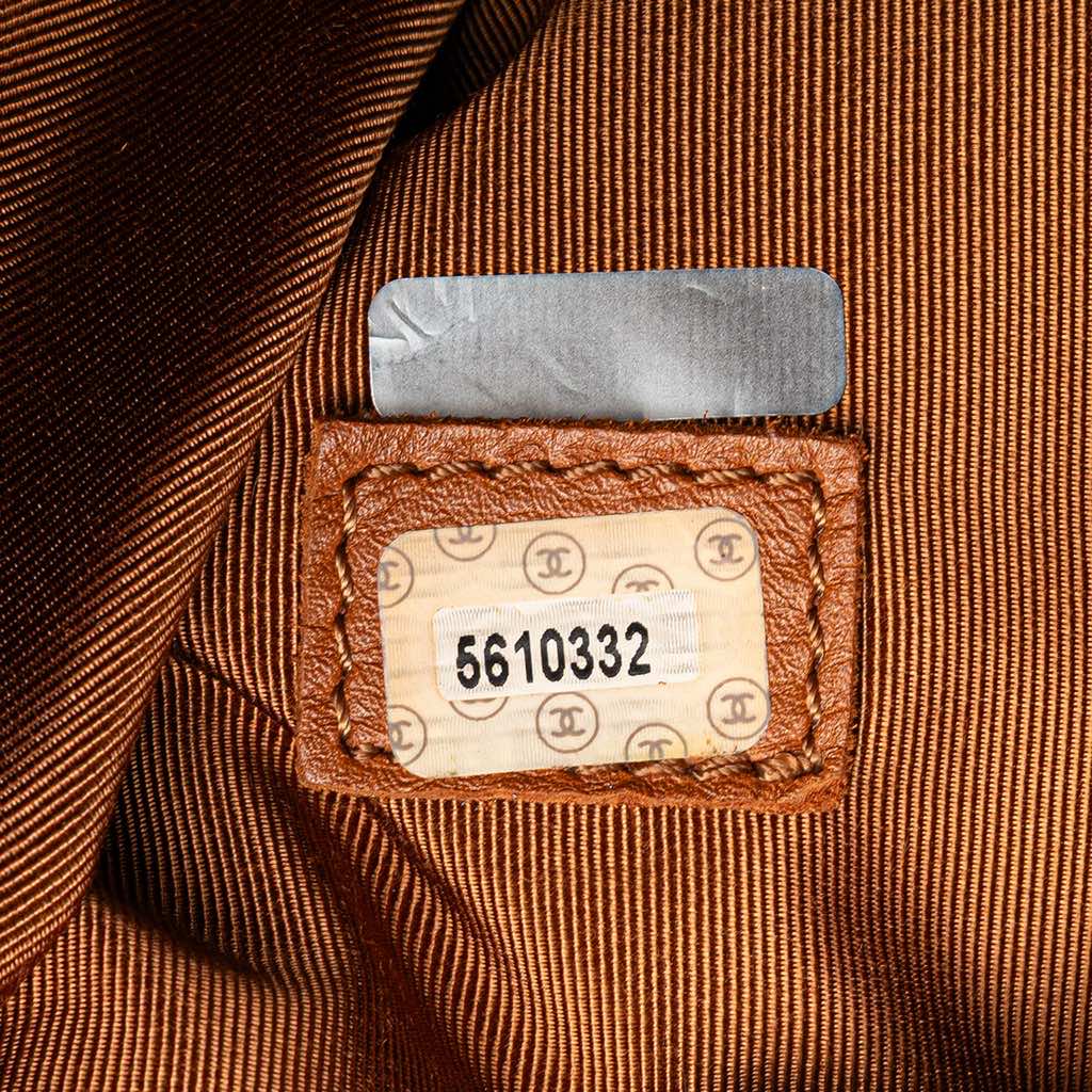 Chanel Grained Calfskin Tote - Detail 1