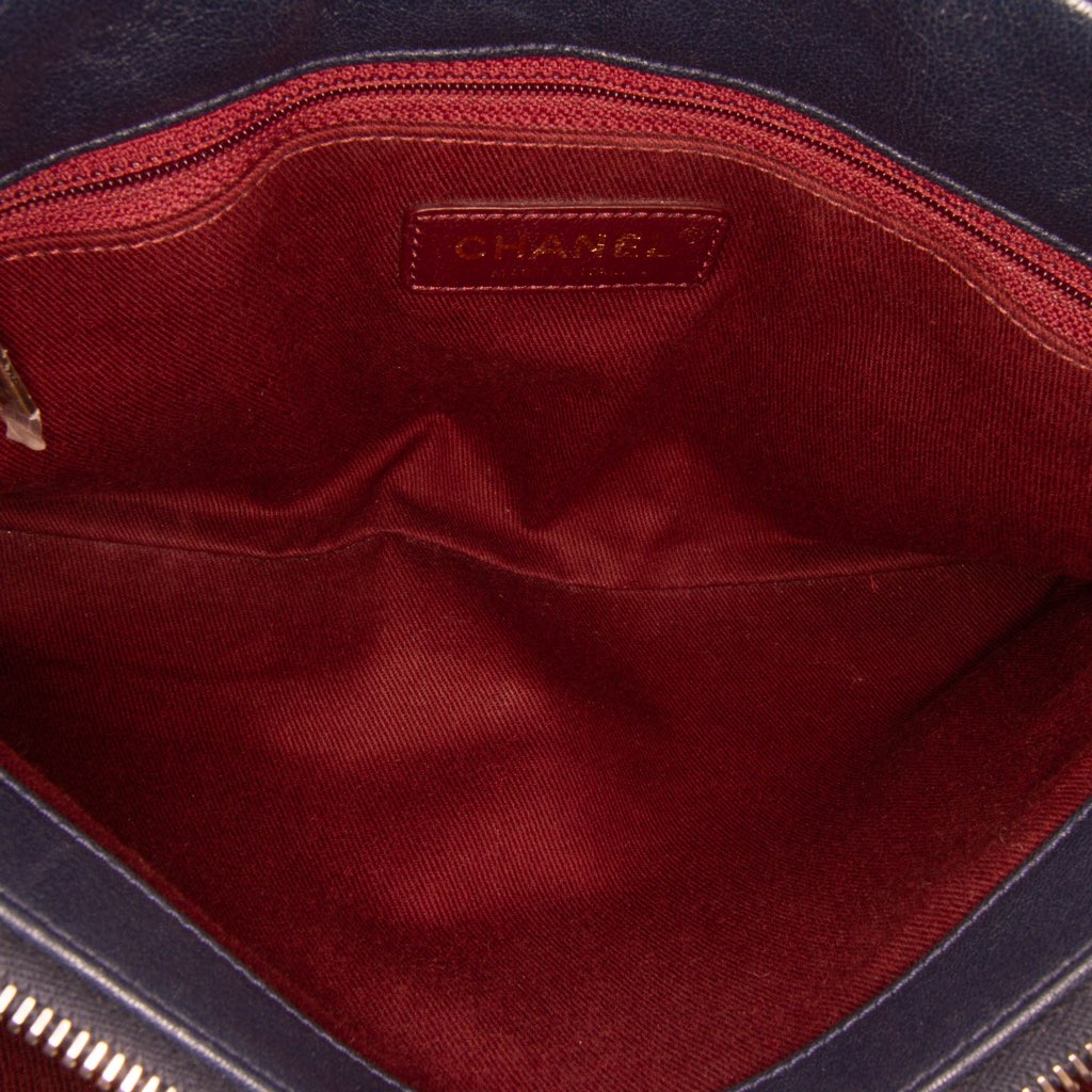 Chanel Paris Rome Large Sheepskin Trapezio Flap - Detail 2