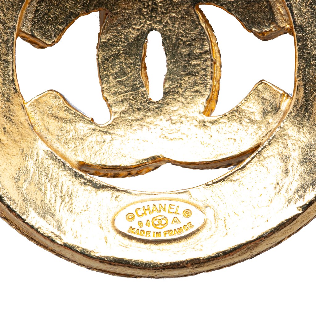 Chanel Gold Plated CC Round Pendant Necklace - 3