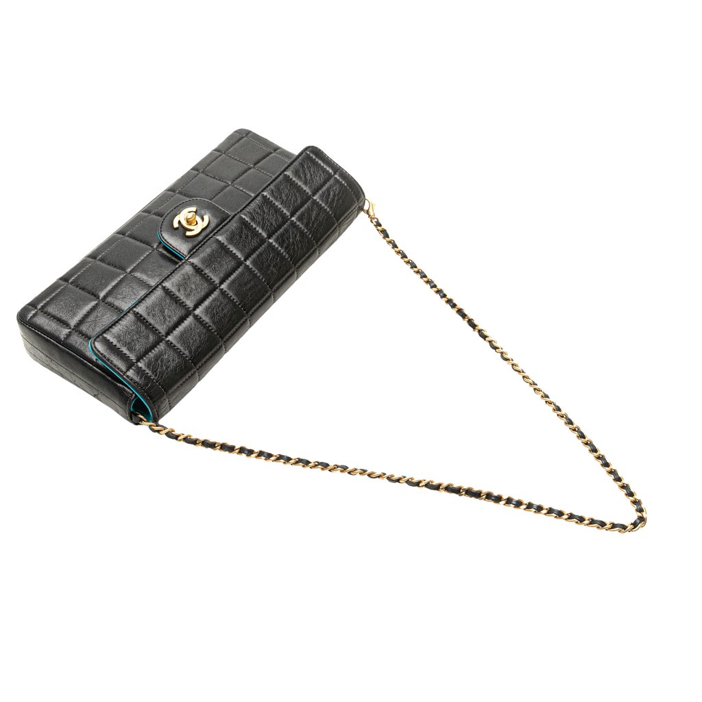 Chanel Chocolate Bar Lambskin East West Flap - Image 13