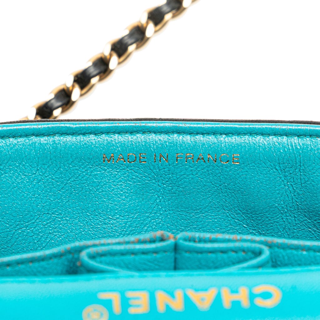 Chanel Chocolate Bar Lambskin East West Flap - Detail 1