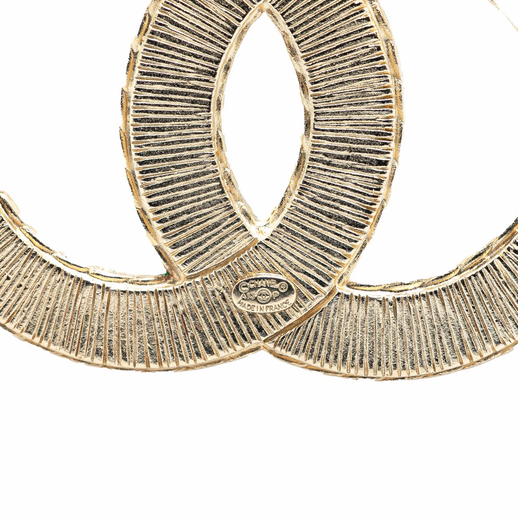 Chanel Faux Lace and Resin Gold Plated CC Brooch - 3