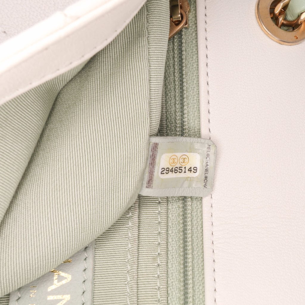 Chanel CC Quilted Calfskin Single Flap - Detail 1