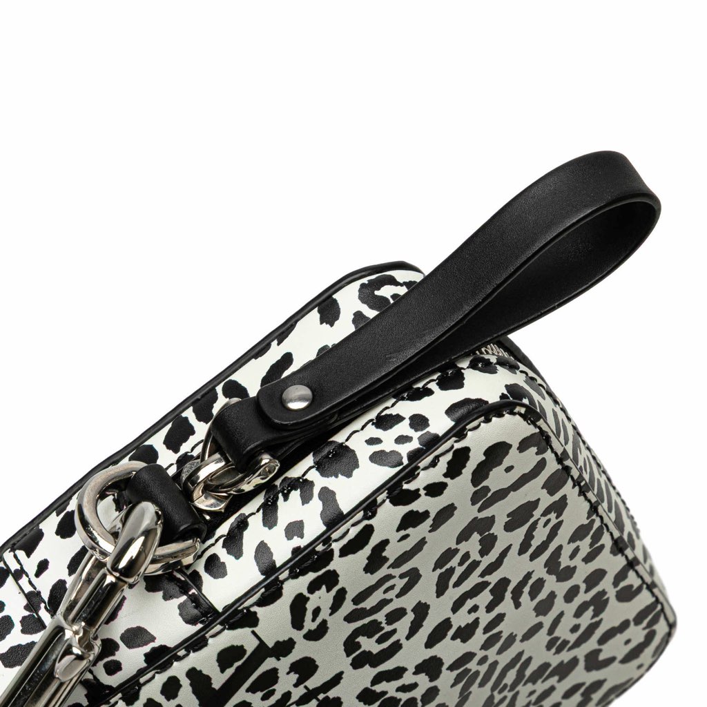 Valentino Small Leather Animalier Print VLTN Crossbody - Detail 2