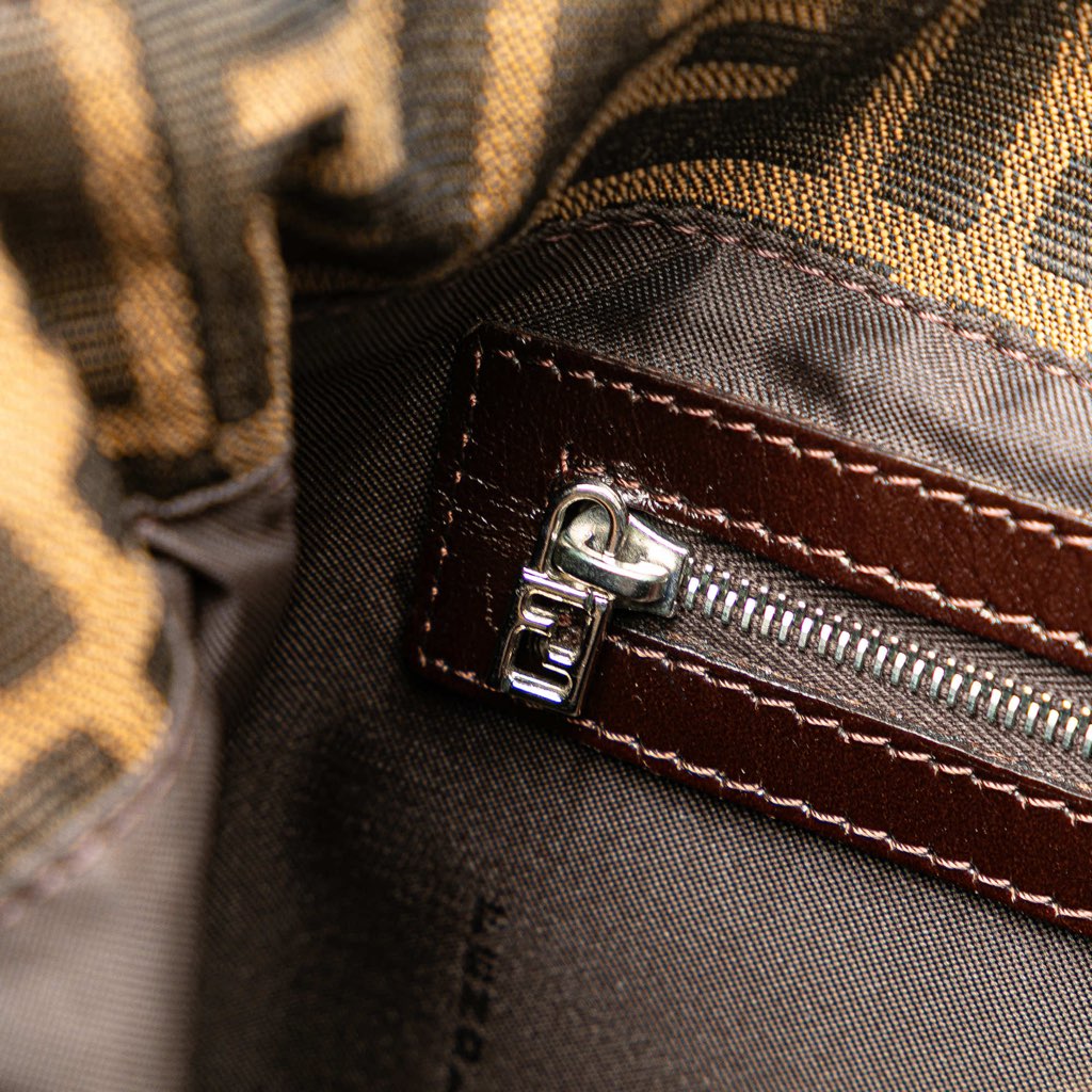 Fendi Zucca Canvas Shoulder Bag - Detail 2