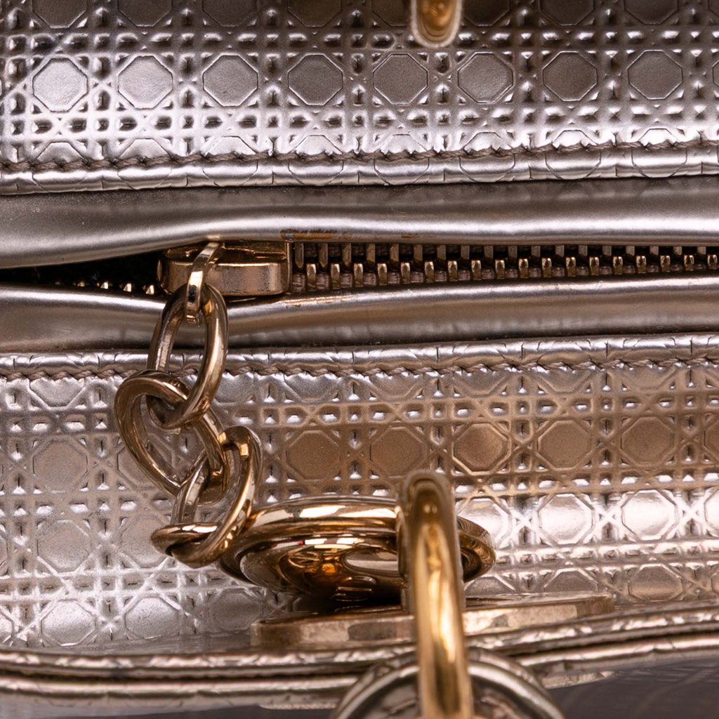 Dior Medium Metallic Patent Microcannage Lady Dior - Detail 2