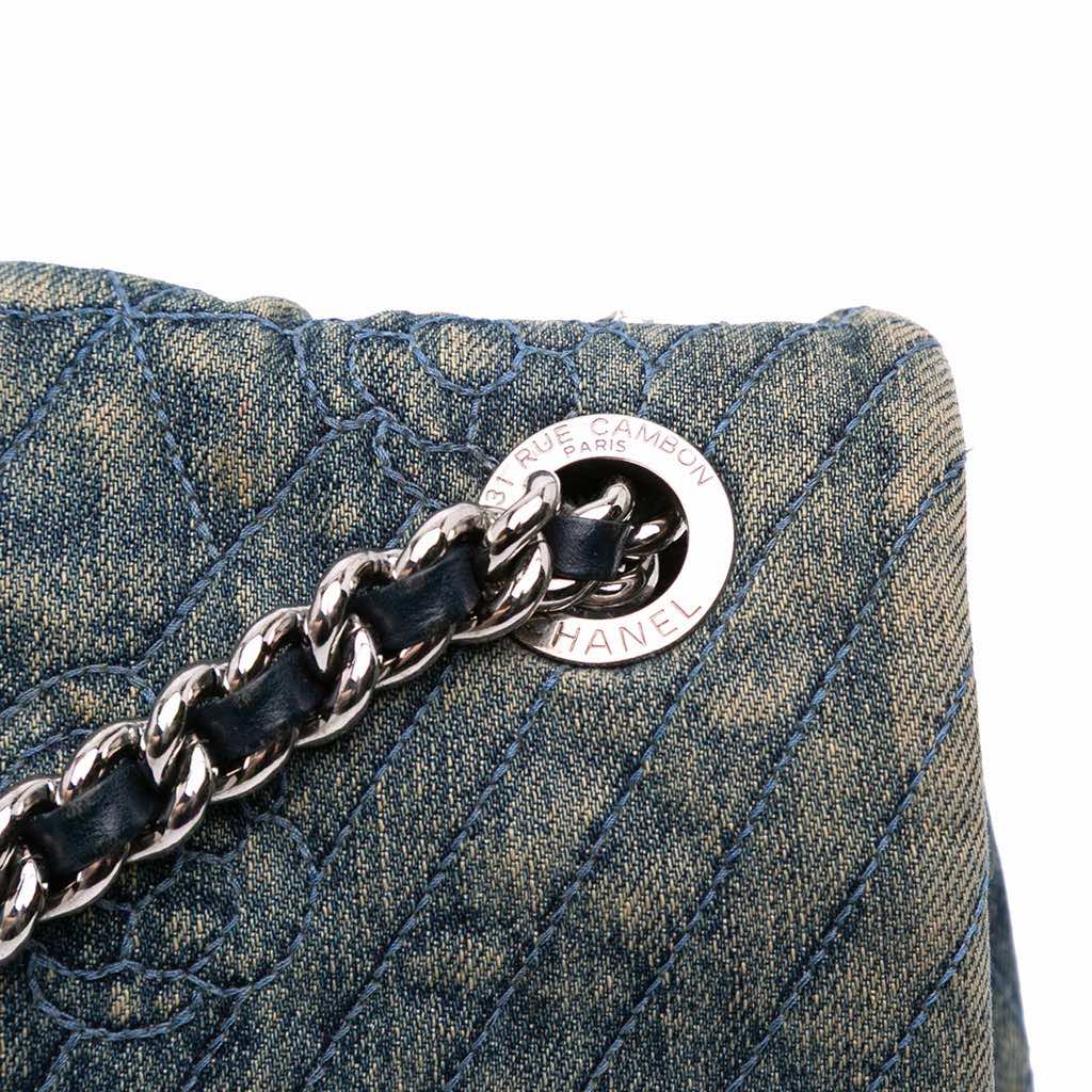 Chanel Large Embroidered Denim Camellia Flap - Detail 2
