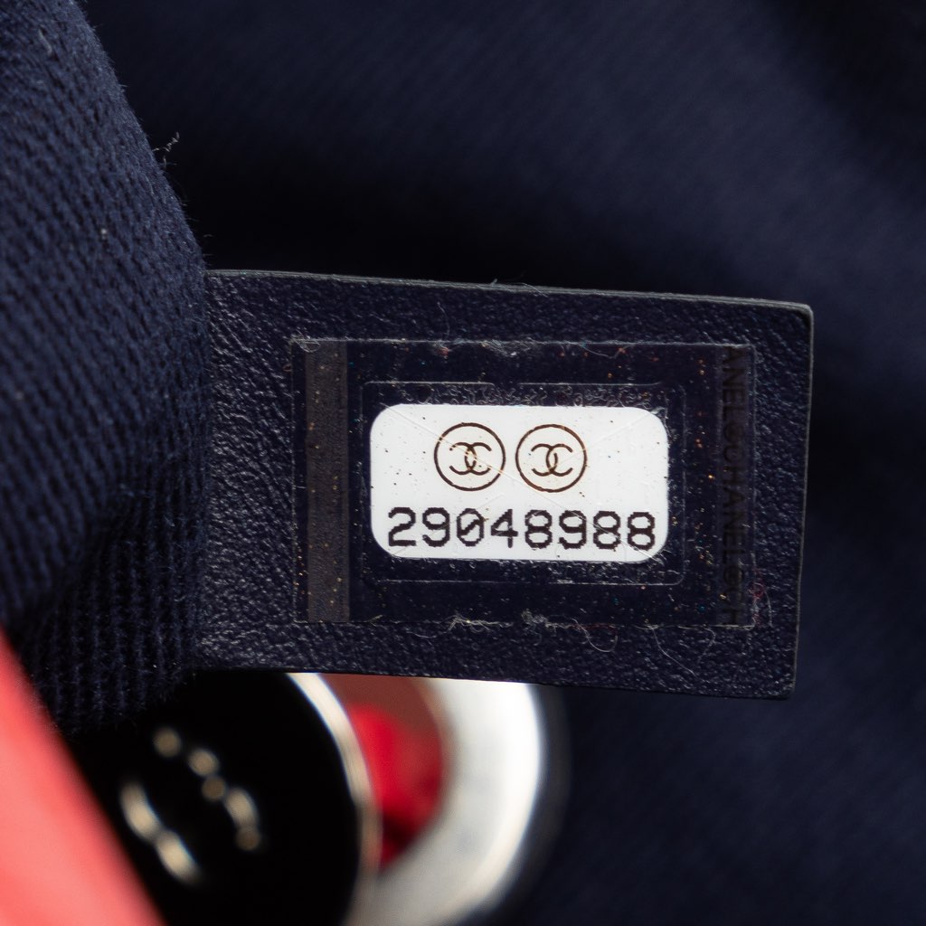 Chanel Small Aged Calfskin Express Bowling Satchel - Detail 2