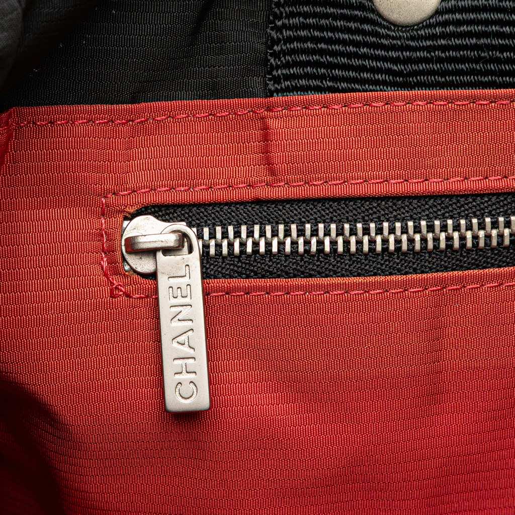 Chanel Old Travel Line Nylon Tote - Image 11